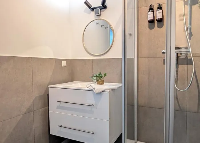 Westersuites - Forest - 3br Zentral Balkone Wlan 7 Betten Waschtrockner Apartment